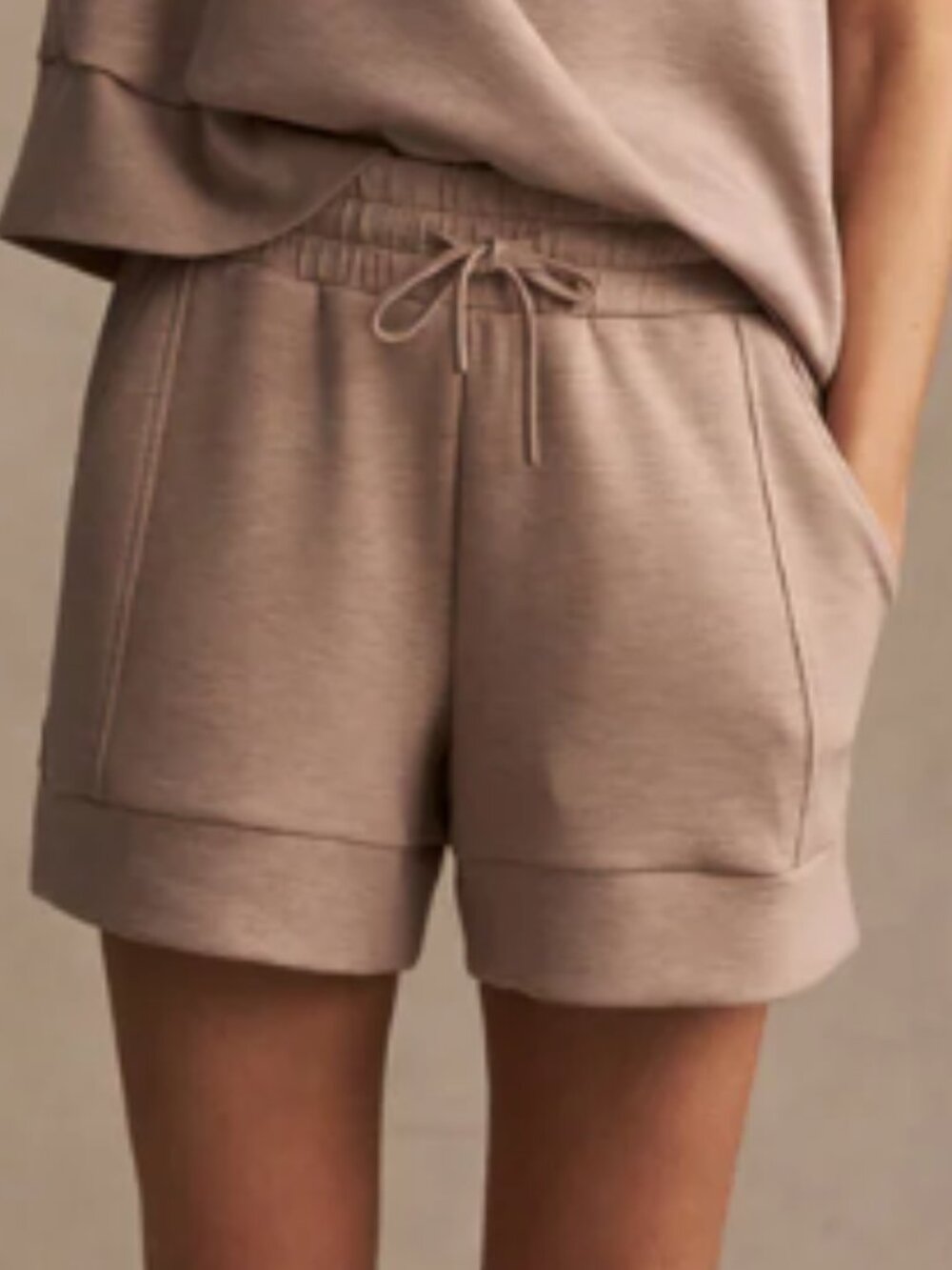 NWT Varley x Anthropologie Atrium High Rise Short Doublesoft Taupe Size Medium - Picture 11 of 11